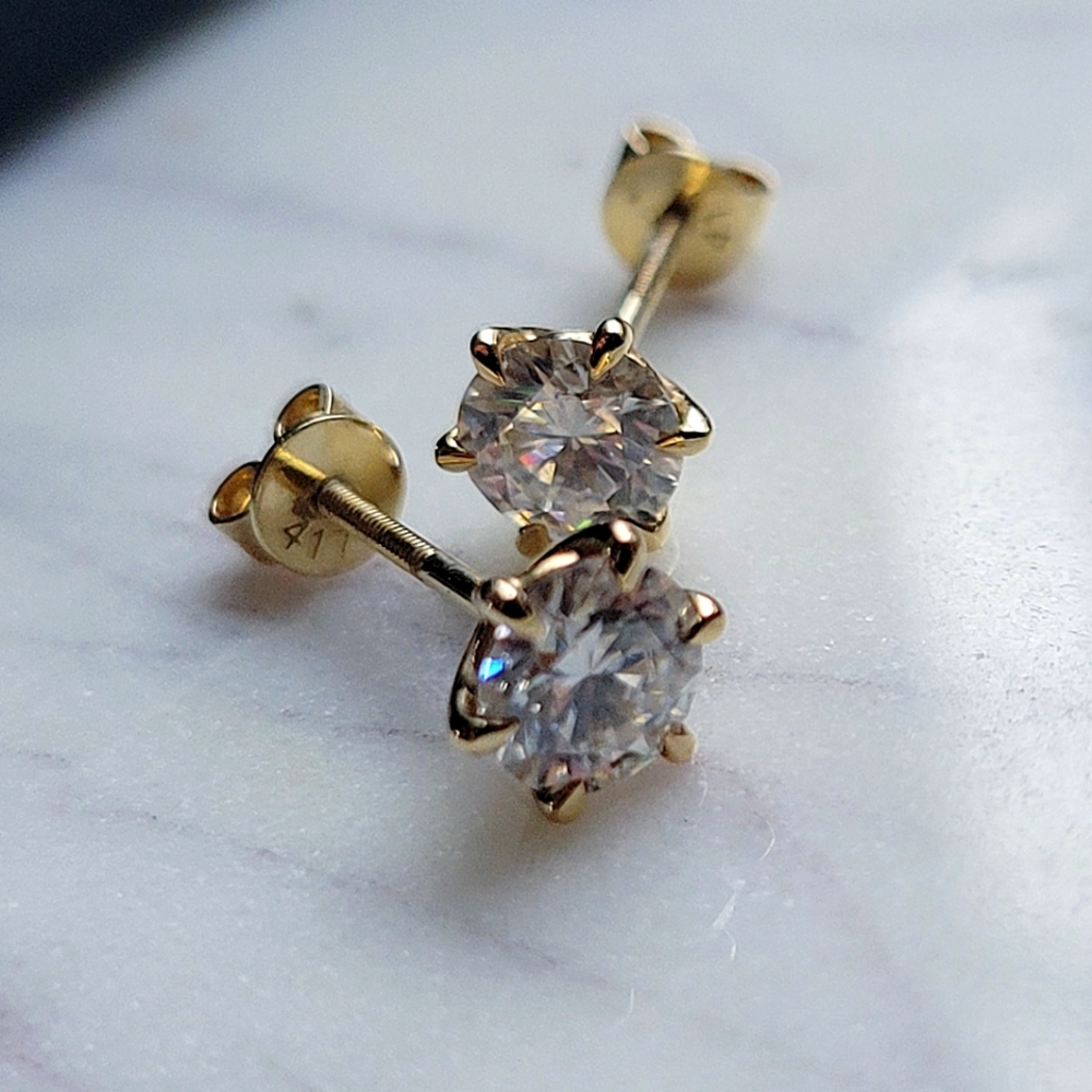 1.6 CTW Solid 10k Gold Moissanite Earrings